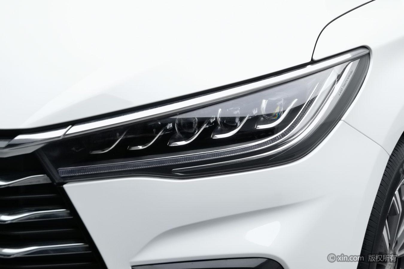 BYD Song MAX MAX 2021 1.5T AT Luxury 6 мест