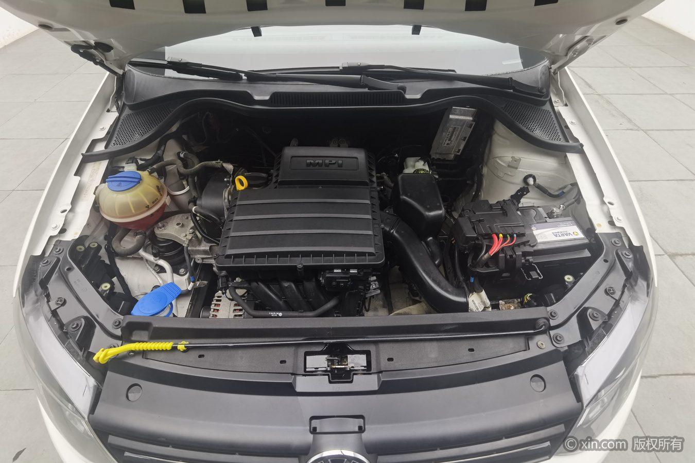 Volkswagen Polo 2014 1.4L MT