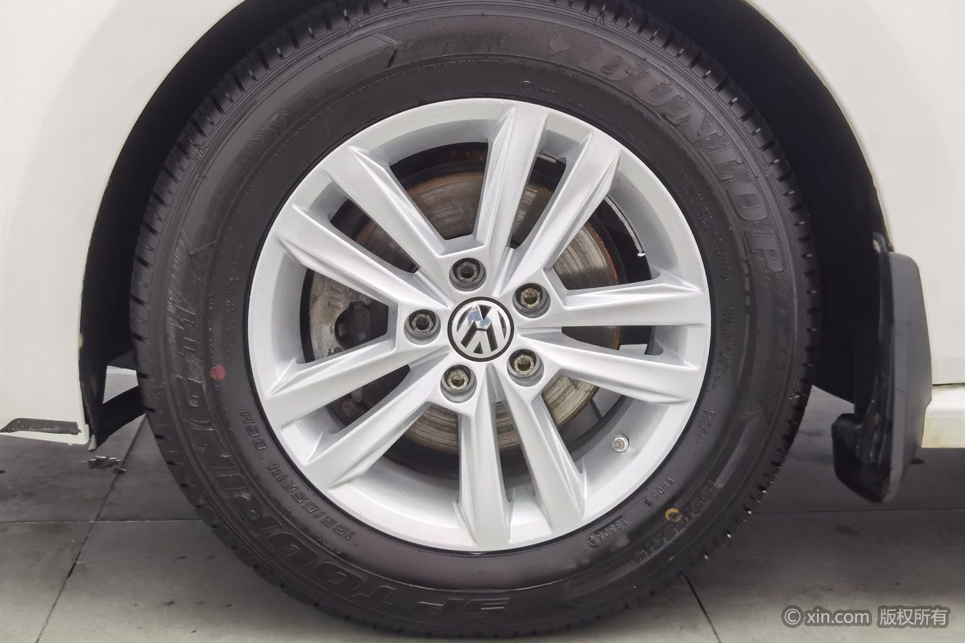 Volkswagen Polo 2014 1.4L MT