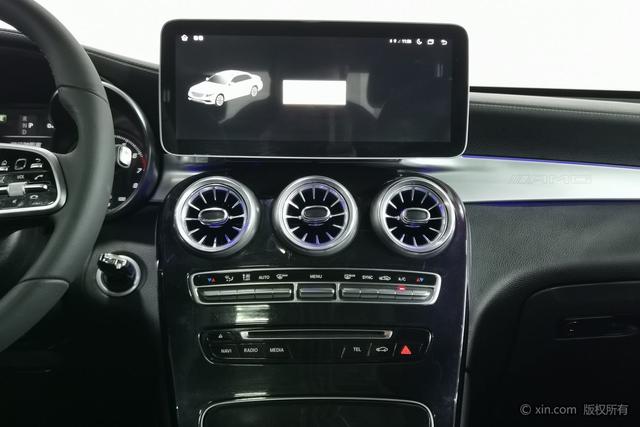 Mercedes-Benz GLC 2018 GLC 260 4 MATIC Luxury — фото 14