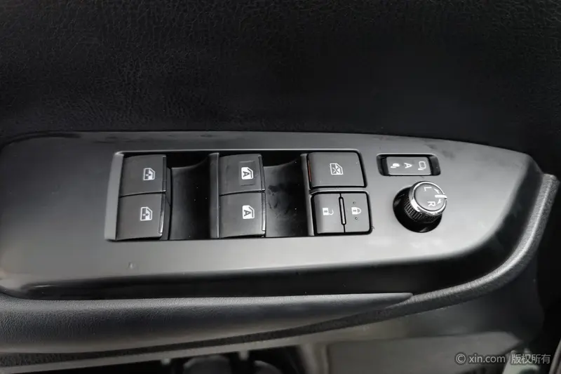 Toyota Highlander — фото 17