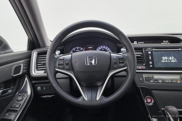 Honda Spirior 2015 2.0 L — фото 13