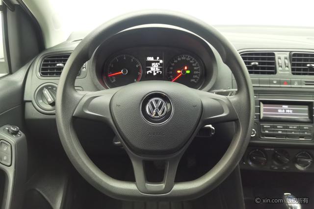 Volkswagen Polo 2018 1.5 L AT — фото 15