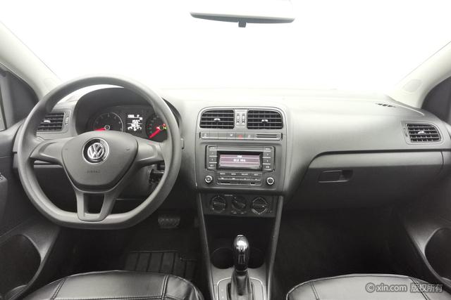 Volkswagen Polo 2018 1.5 L AT — фото 14