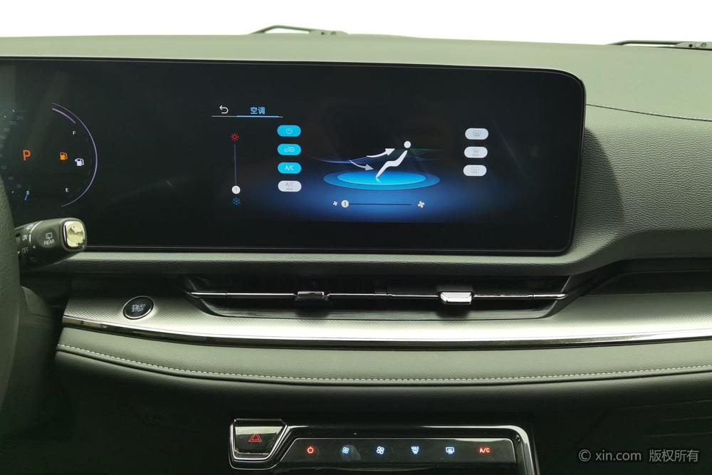 Ford Equator Sport, фото 13