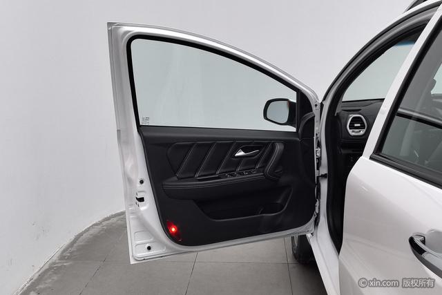 Jiangqi Group JAC iEV6E 2019 Белый из Китая