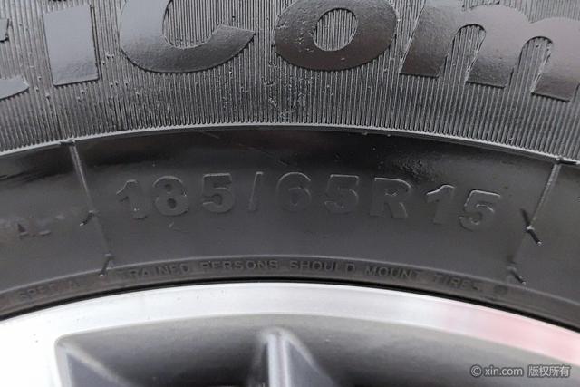 Jiangqi Group JAC iEV6E 2019 Белый из Китая, фото 2