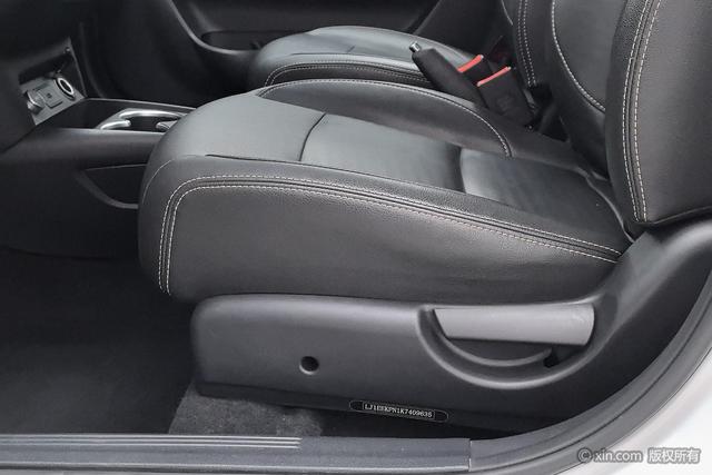 Jiangqi Group JAC iEV6E 2019 Белый из Китая, фото 5