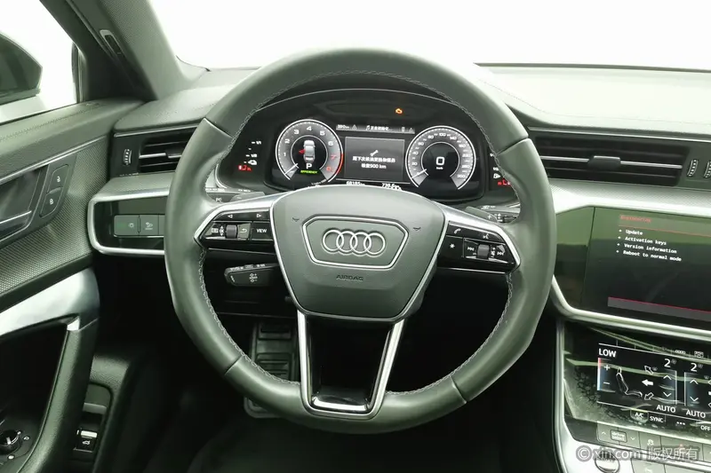 Audi A6L — фото 9