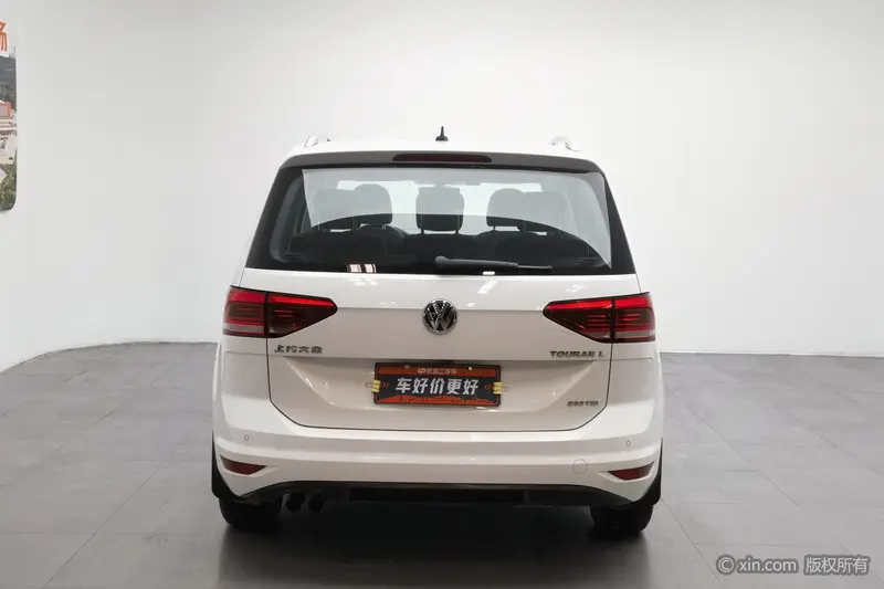 Volkswagen Touran L — фото 3