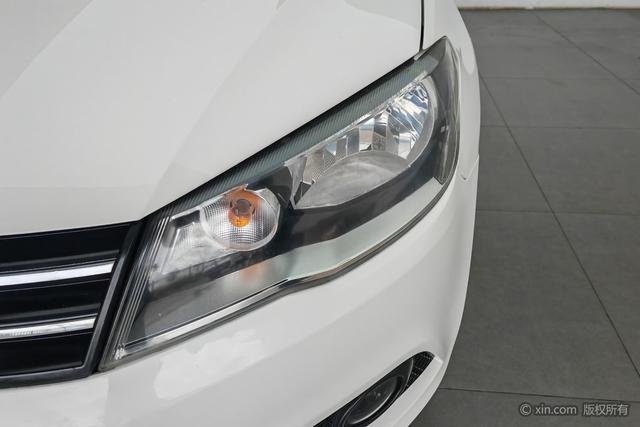 Volkswagen Jetta 2015 1.6 L MTComfort — фото 7