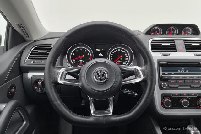 Volkswagen Scirocco 2015 1.4 TSI — фото 14