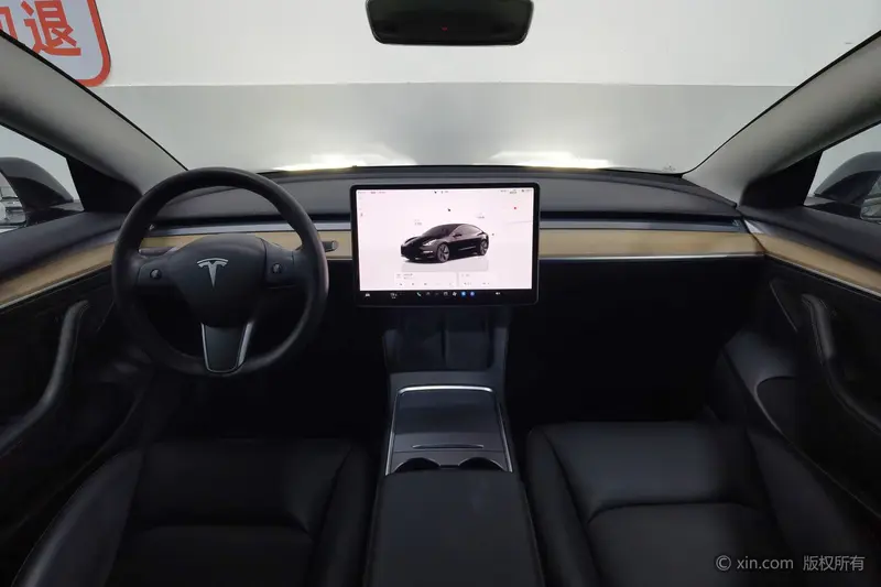 Tesla Model 3 — фото 7