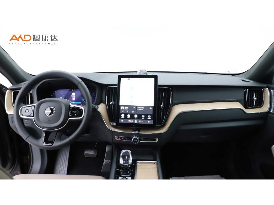 Volvo XC60 PHEV 2026 T8 Luxury