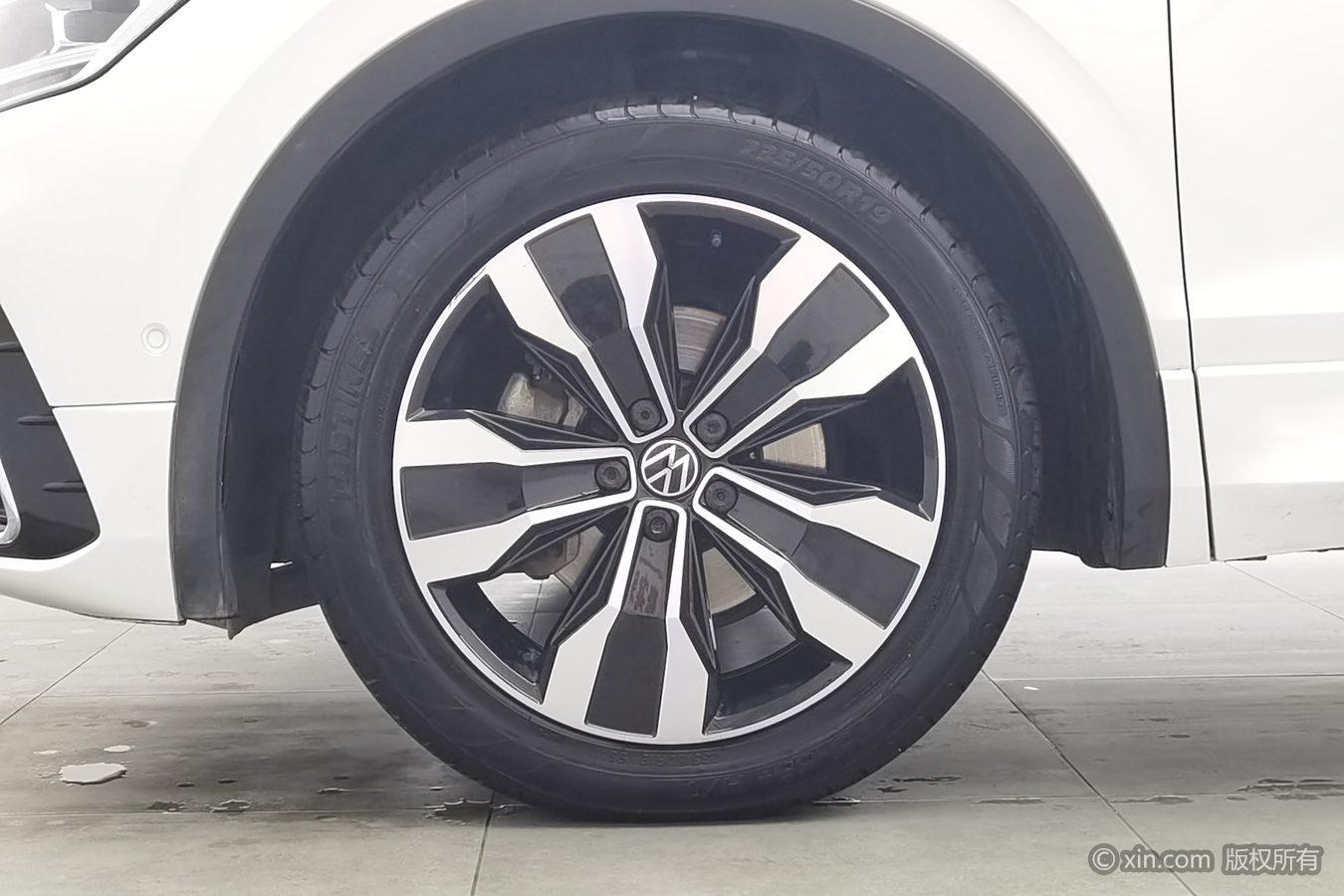 Volkswagen Tiguan L L 2023 330TSI R-Line