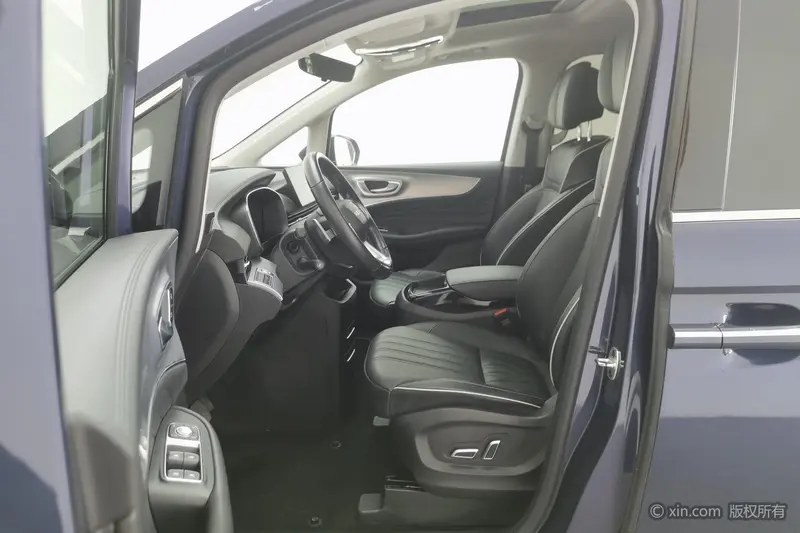 Roewe iMAX8 — фото 11