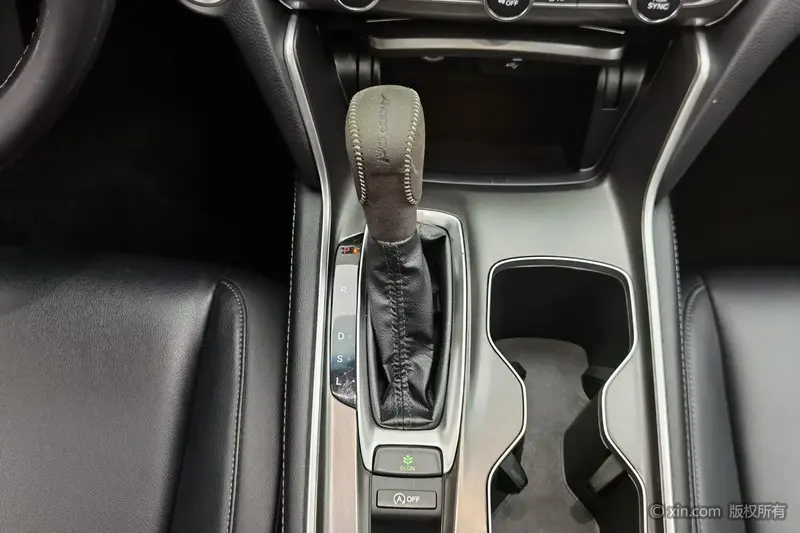 Honda Accord — фото 10