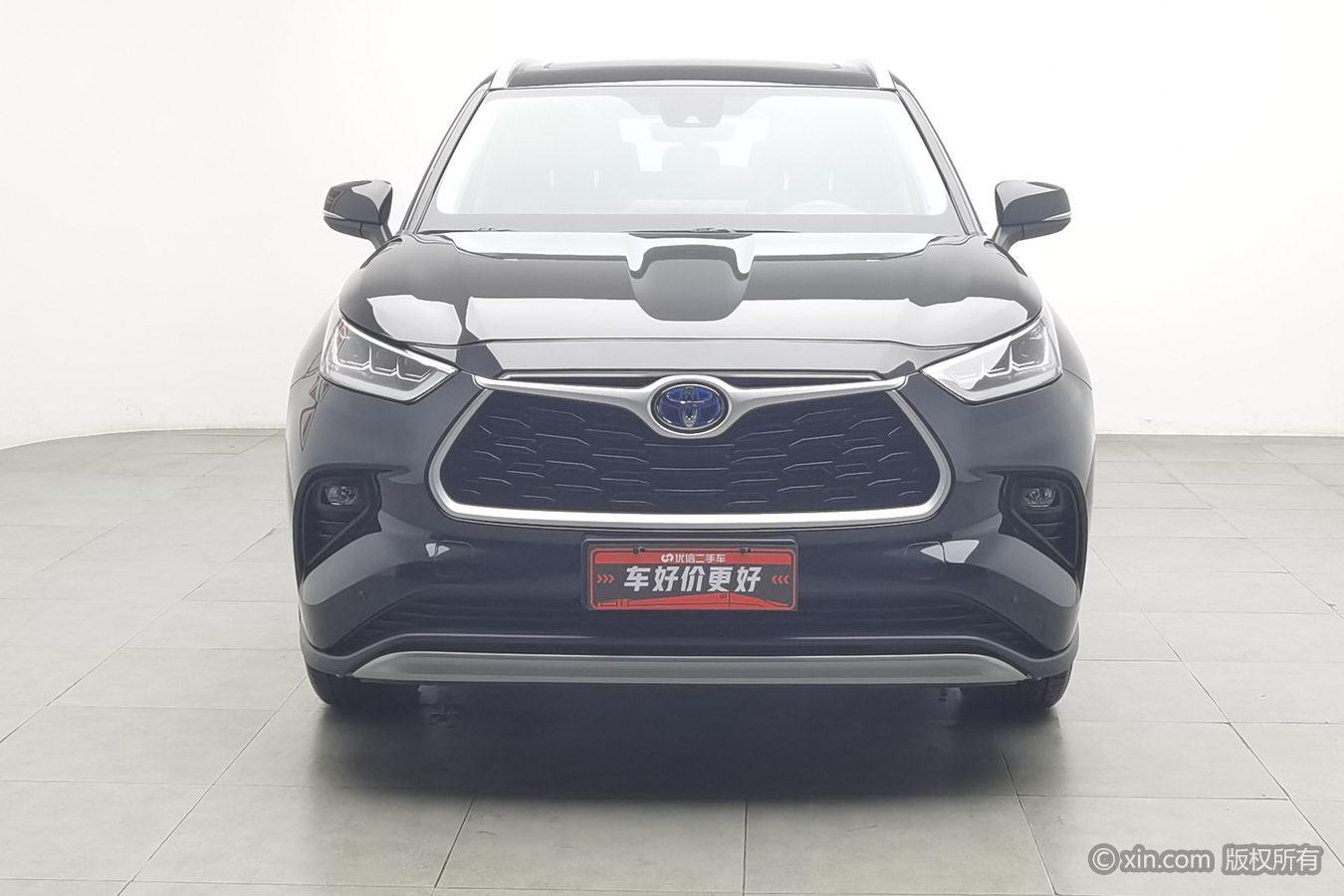 Toyota Highlander 2022 2.5L Luxury 7 мест