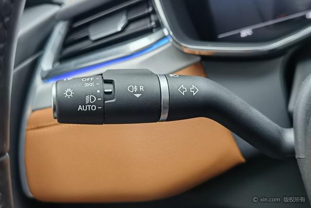 Jaguar F-PACE 2024 P 250 R-Dynamic SE — фото 16