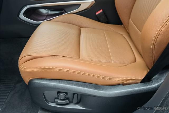 Jaguar F-PACE 2024 P 250 R-Dynamic SE — фото 18