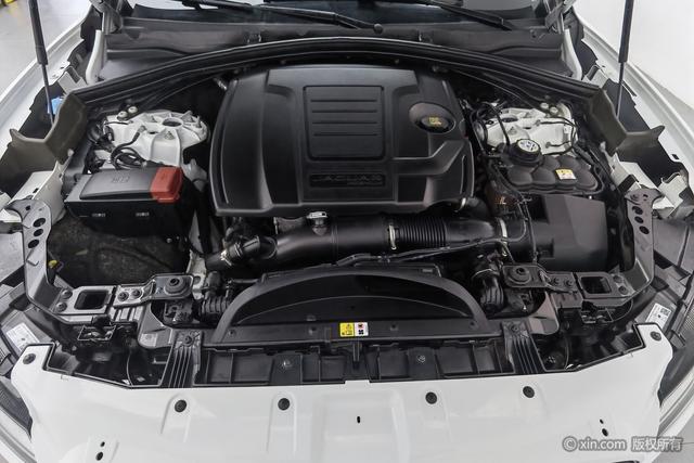 Jaguar F-PACE 2024 P 250 R-Dynamic SE — фото 5