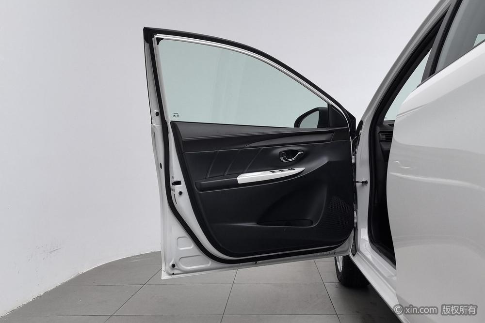 Toyota Yaris L, фото 21