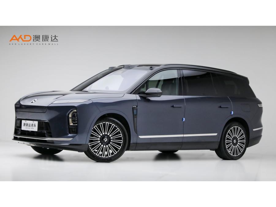 Nio ES8