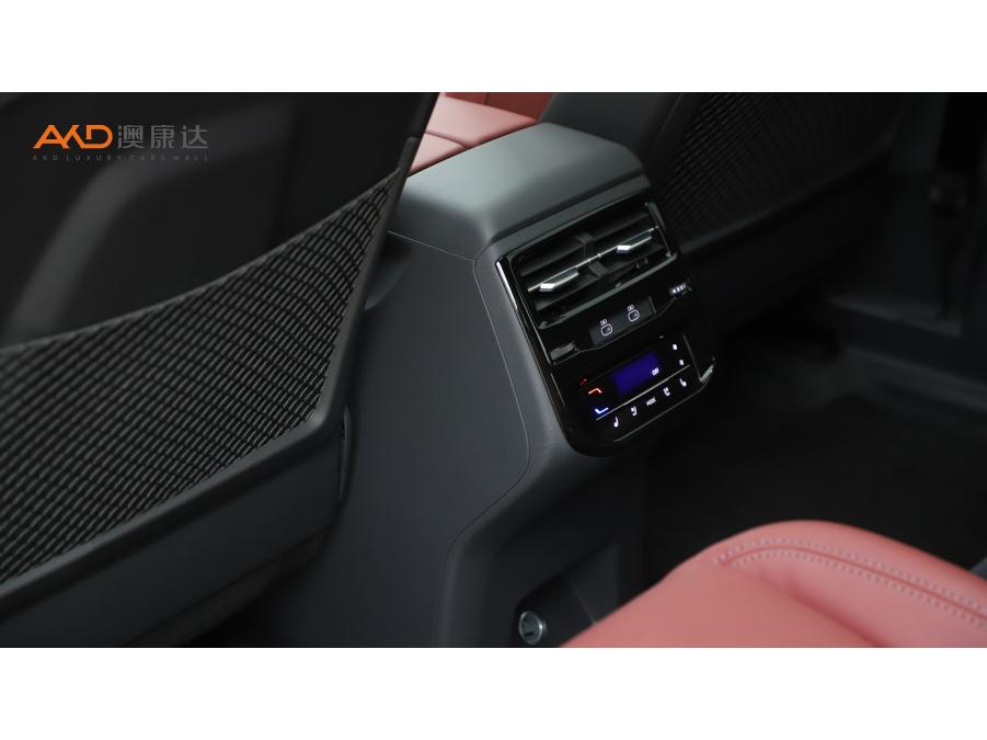 Audi Q6 2024 45TFSI quattro 6 мест