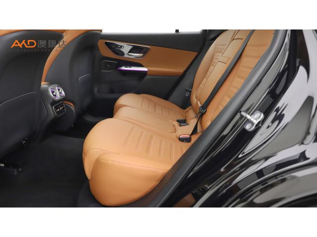 Mercedes-Benz GLC PHEV 2025 GLC 350 e L 4 MATIC — фото 9