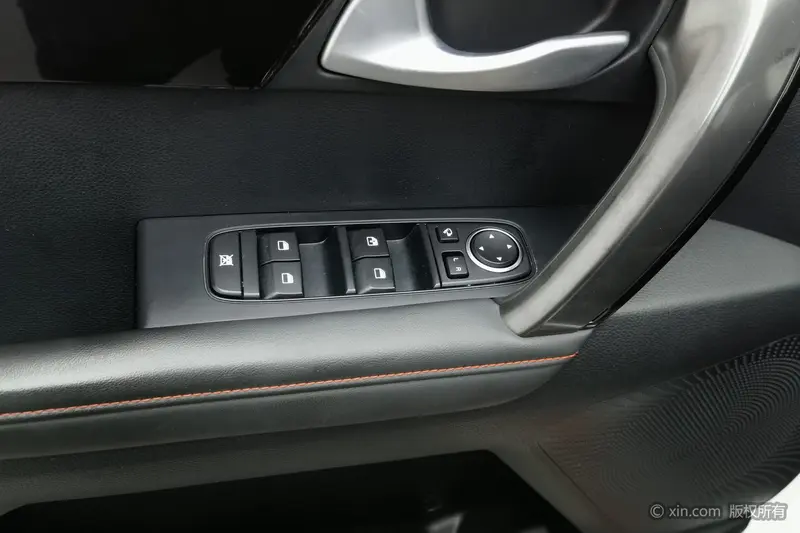 Kia Sportage — фото 18