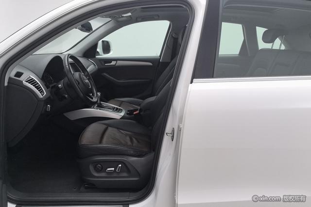 Audi Q5 2016 40 TFSI — фото 17