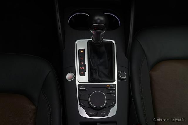 Audi A3 2016 Limousine 40 TFSI — фото 14