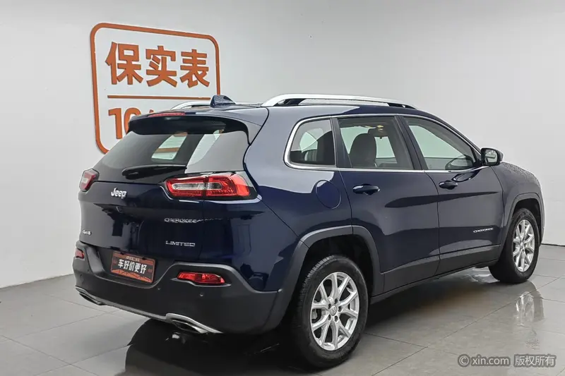 Jeep Cherokee 2.4L продвинутая — фото 4