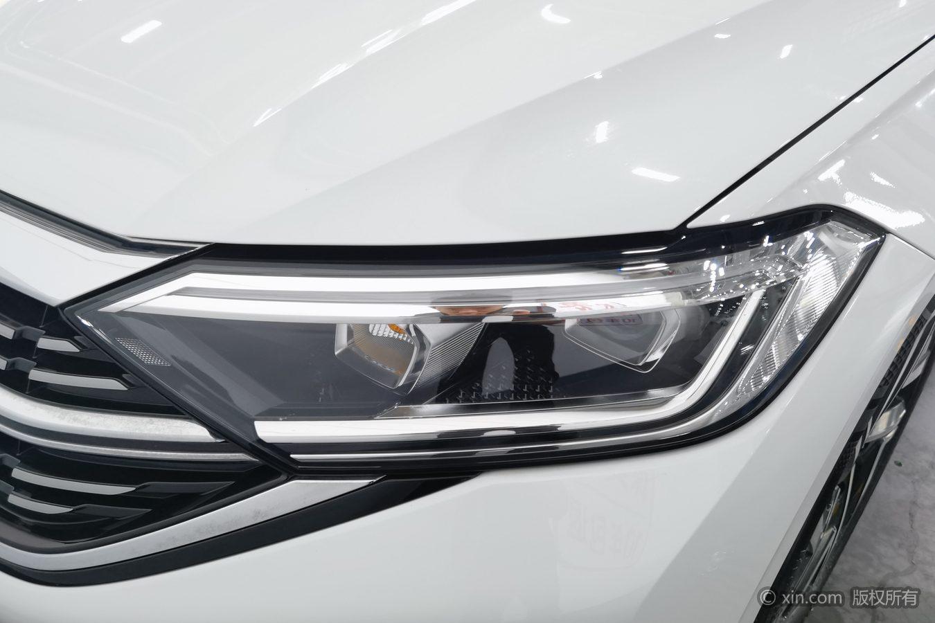 Volkswagen Sagitar 2024 300TSI DSG