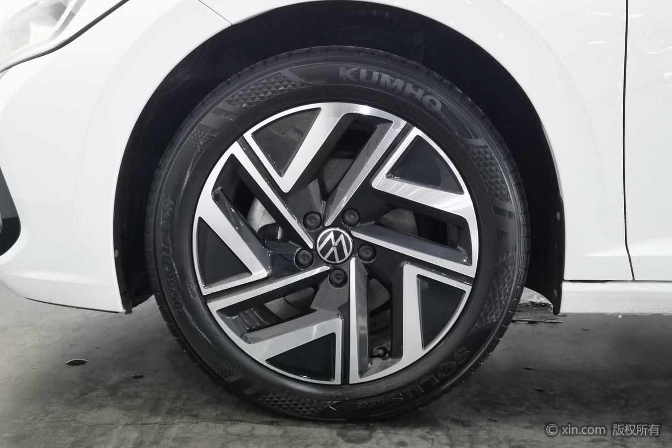 Volkswagen Sagitar 2024 300TSI DSG