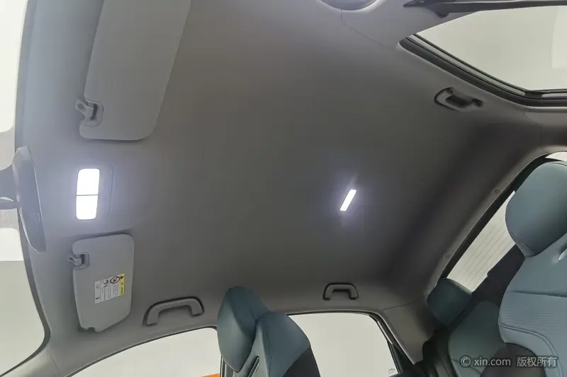 Geely Galaxy Starwish — фото 13