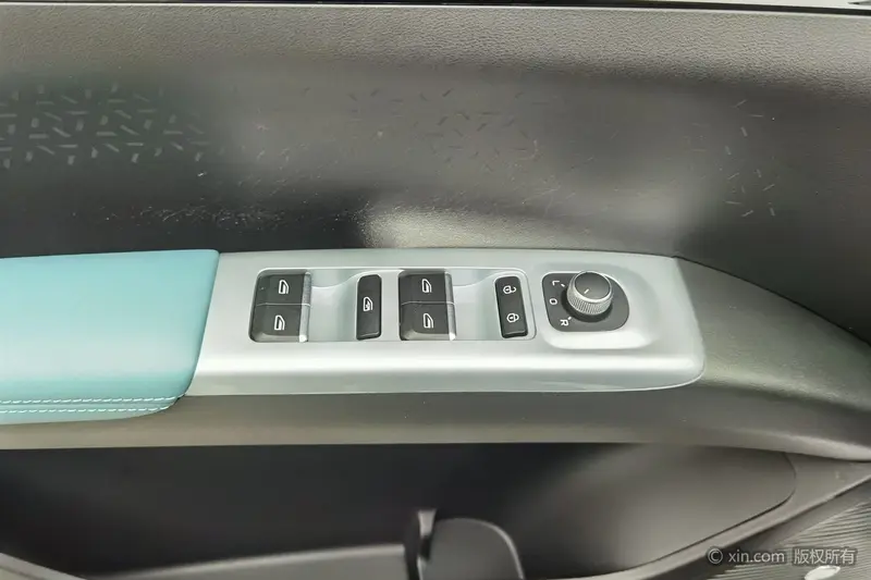 Geely Galaxy Starwish — фото 15