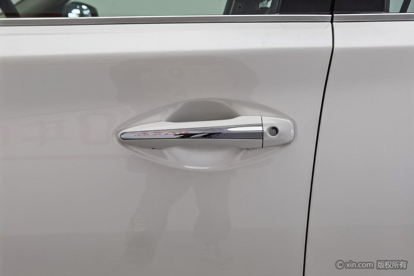 Infiniti Q50L 2016 2.0T Comfort