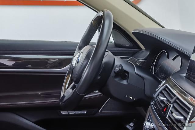 BMW 7-Series 2017 730 Li Luxury — фото 12