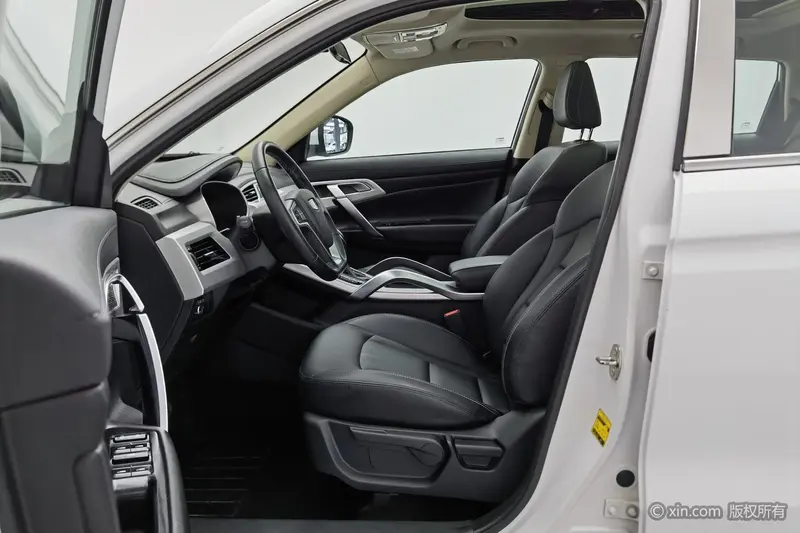 Geely Atlas (Boyue) — фото 12