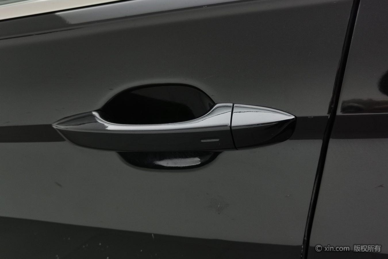 Volkswagen Tiguan L L 2019 330TSI AT Comfort VI