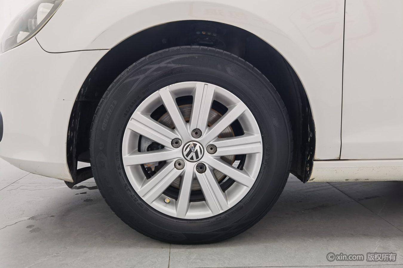Volkswagen Golf 2012 1.6 MT Fashion