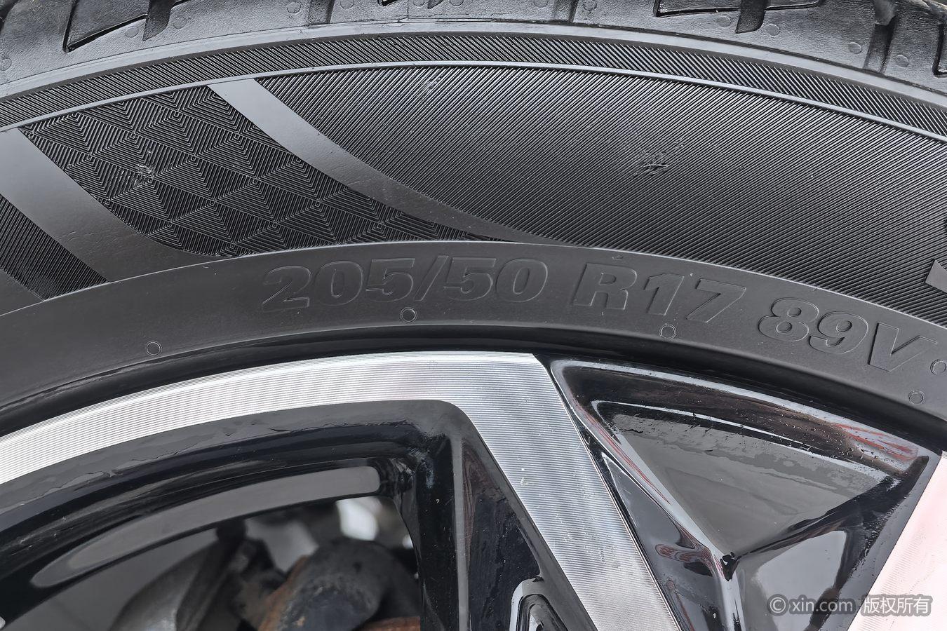 Roewe i5 2023 1.5L CVT