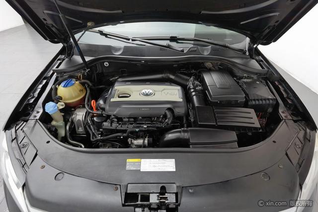 Volkswagen Magotan 2015 2.0 TSI Flagship — фото 5