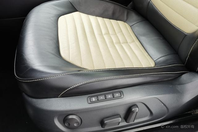 Volkswagen Magotan 2015 2.0 TSI Flagship — фото 18