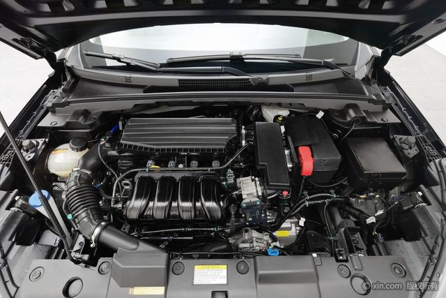 Dongfeng Yixuan 2025 1.5 L ATLuxury — фото 5