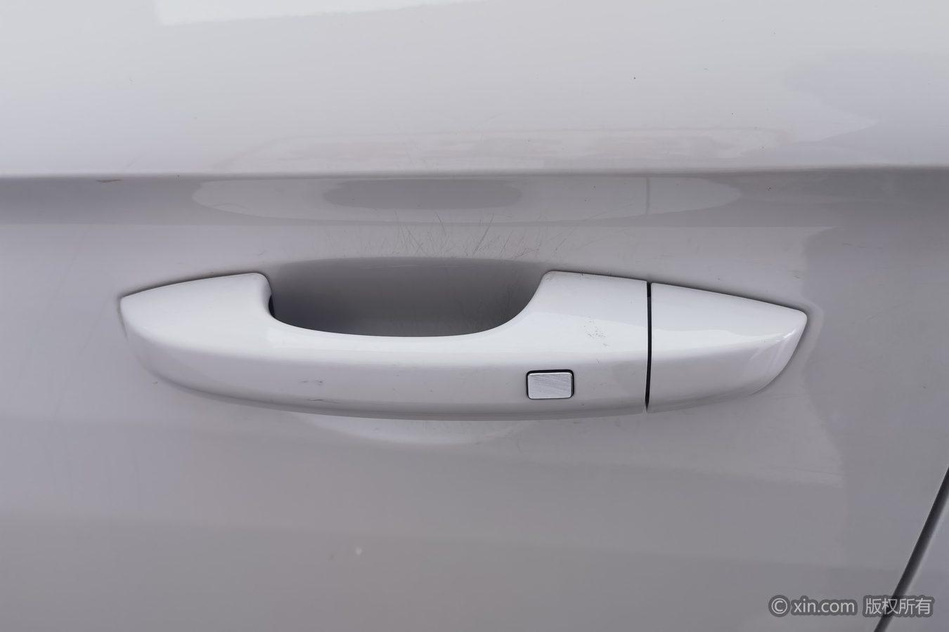 Geely Emgrand 2022 4 1.5L CVT Luxury