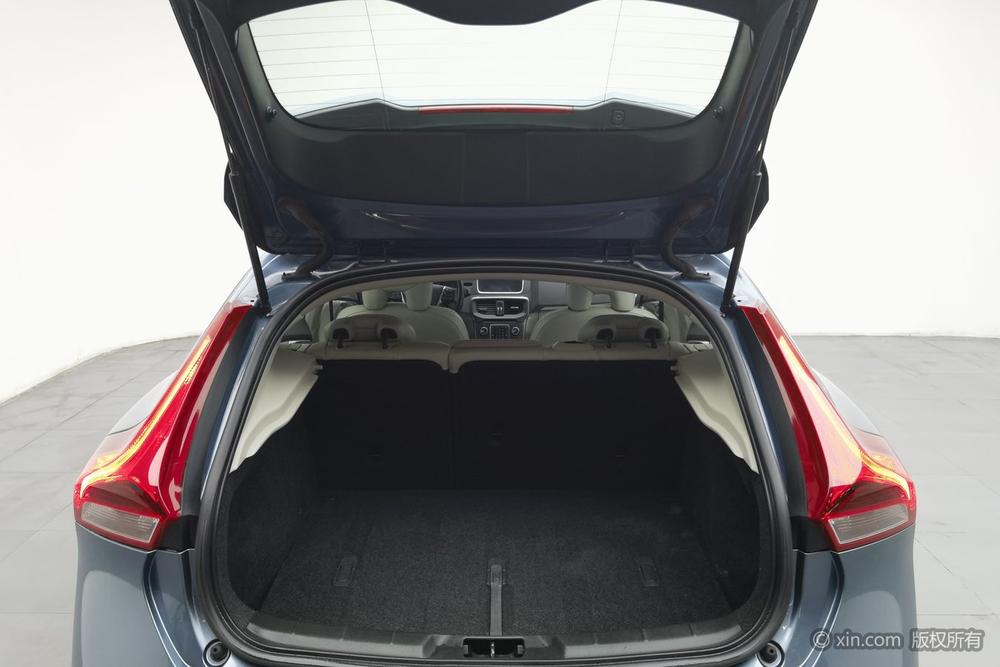Volvo V40, фото 24