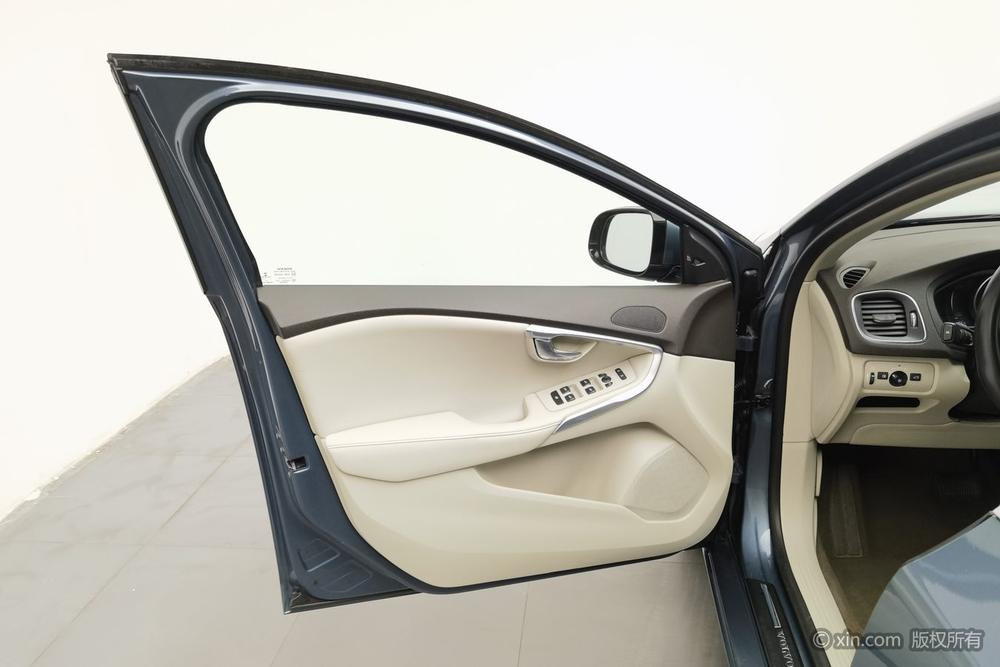 Volvo V40, фото 22