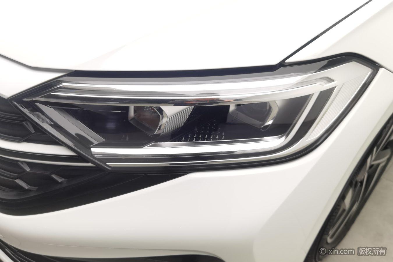 Volkswagen Sagitar 2023 300TSI DSG
